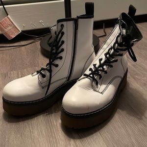 Platform boots